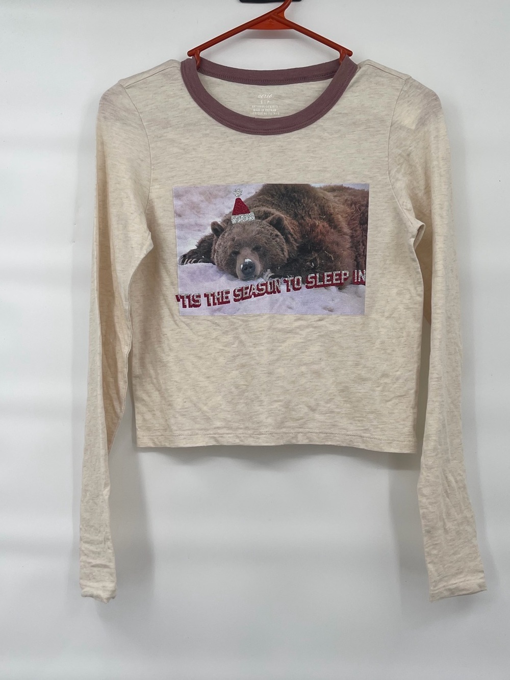 Aerie nwt “it’s the season to sleep in” holiday bear graphic long sleeve crop